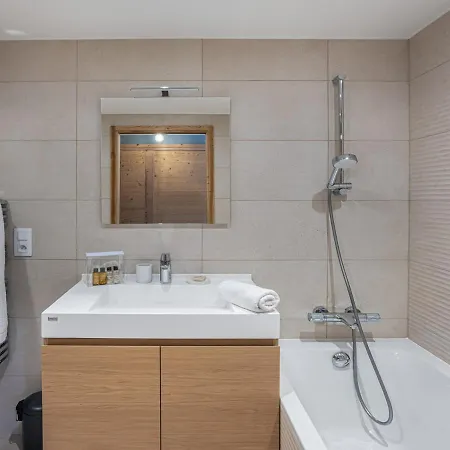 木屋 Mitoyen Exceptionnel A 1650, 4 En Suite, Animaux Admis - Fr-1-563-137 *