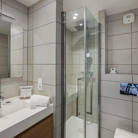 Chalé Mitoyen Exceptionnel à 1650, 4 En Suite, Animaux Admis - Fr-1-563-137 Courchevel