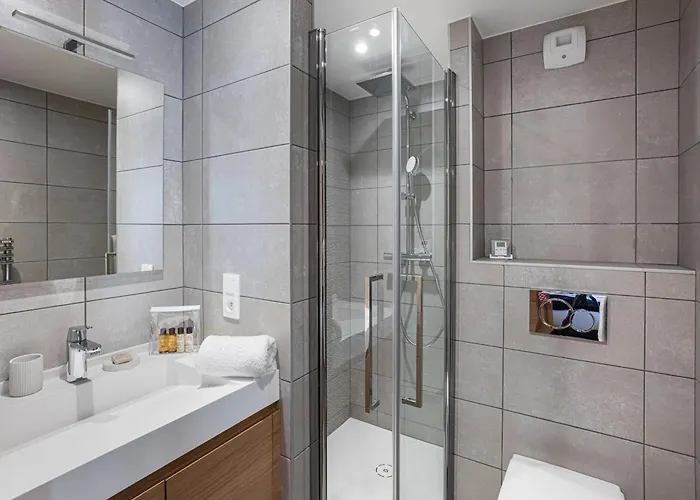 Mitoyen Exceptionnel A 1650, 4 En Suite, Animaux Admis - Fr-1-563-137